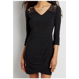 Maurices Black Lace Detail V-Neck Dress Women’s Size M 3/4 Sleeve Ruched Hem